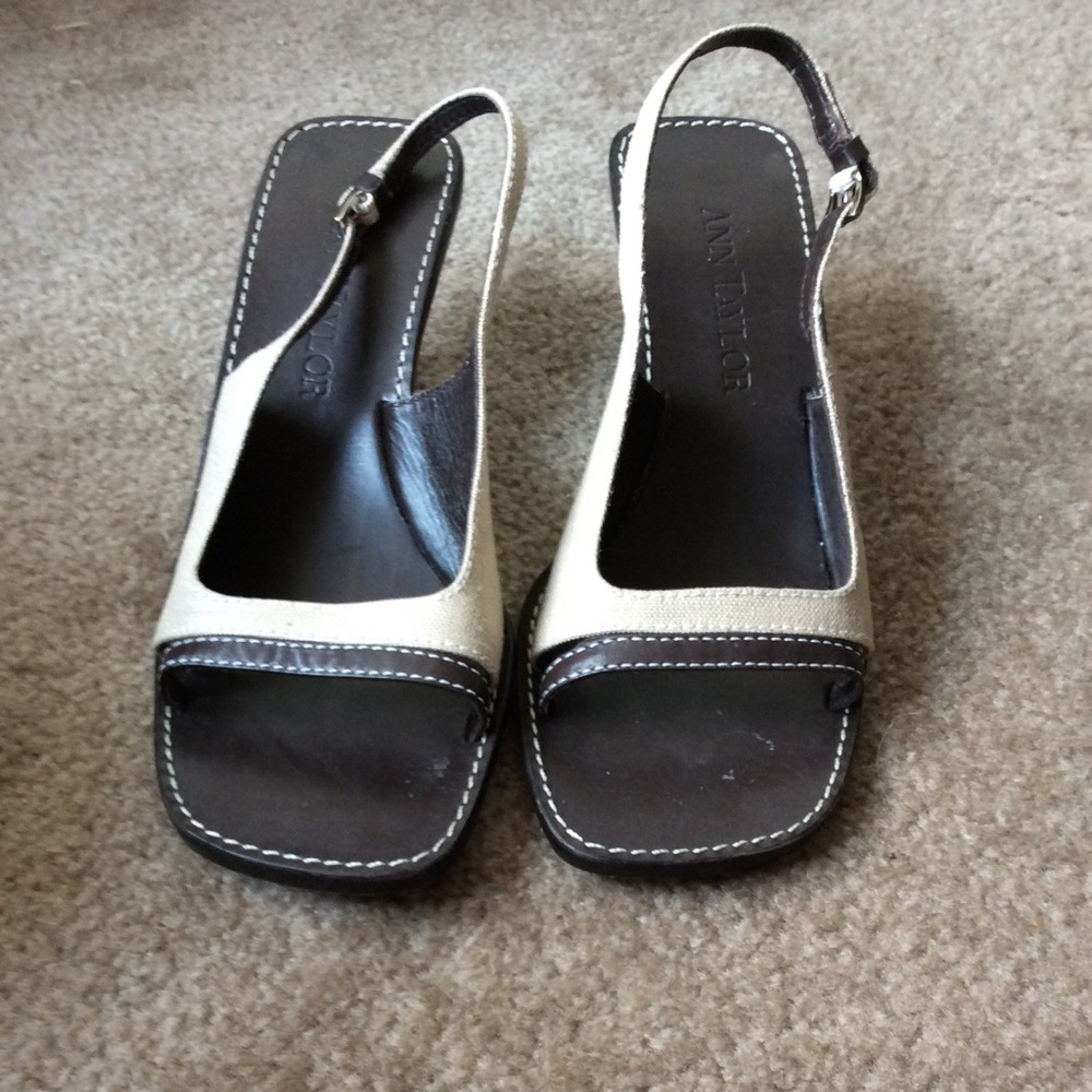 ANN TAYLOR HEELS SZ 7 tan PRICE NEGOTIABLE